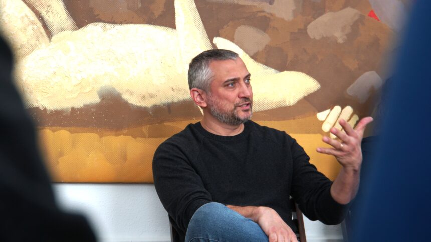 Sexualitate și ipocrizie în societatea românească. Un dialog sincer cu artistul plastic Alexandru Rădvan