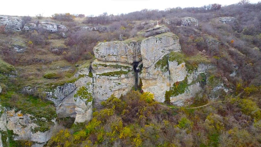 Peștera Sfântului Ioan casian  unul dintre cele mai fascinanteObiective turistice din Dobrogea  